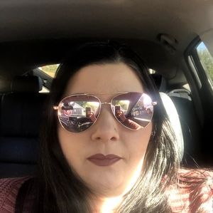 Meet your Posher, Christy